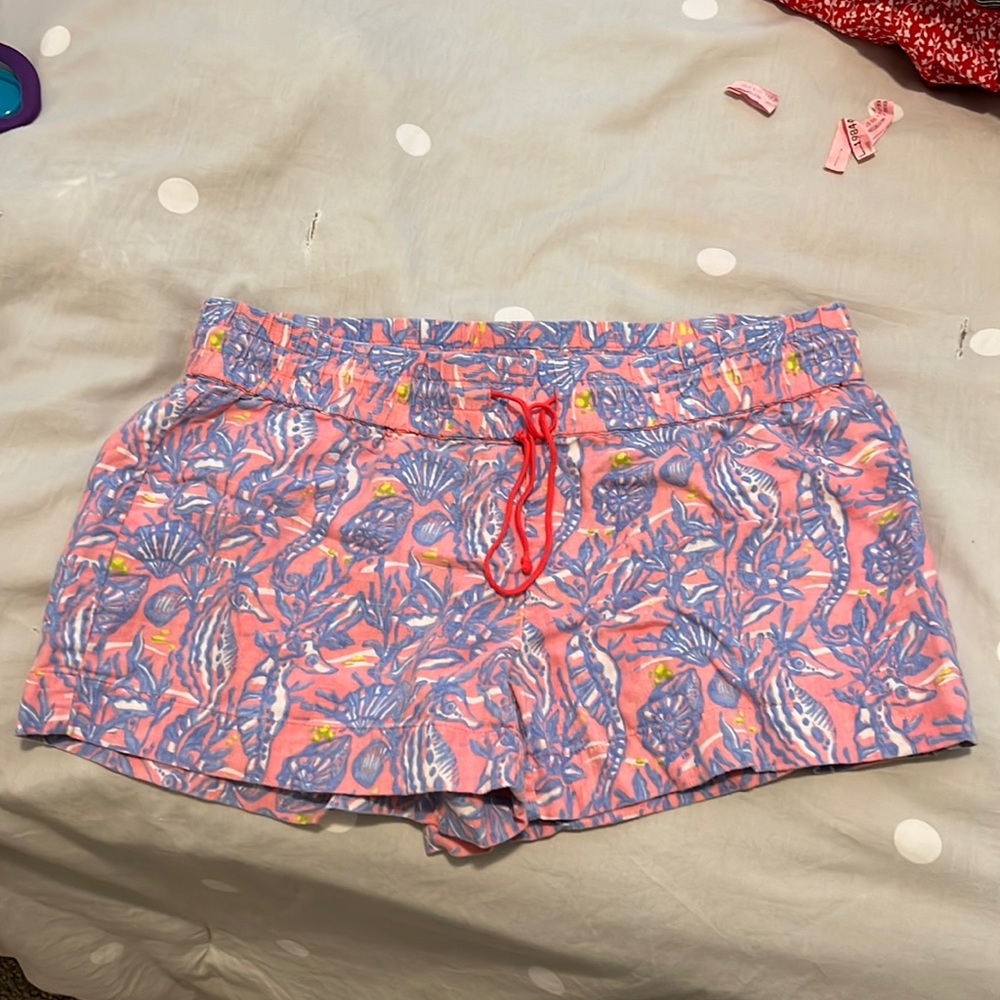 vineyard Vines short